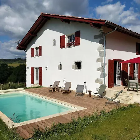 Hébergement de vacances Maison Basque De Charme Avec Piscine Souraïde